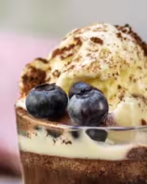 Molten chocolate cake zoomed in