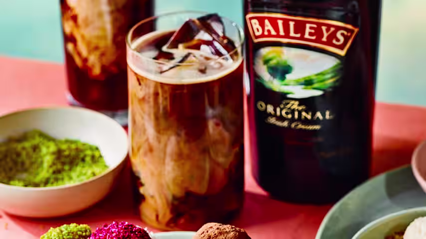 Café frío con Baileys y cacao